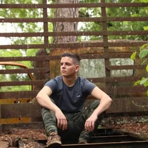 Meet your Posher, Daniel